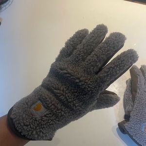 Carhartt fleece gloves in tan. Size medium womens. Never worn outside.